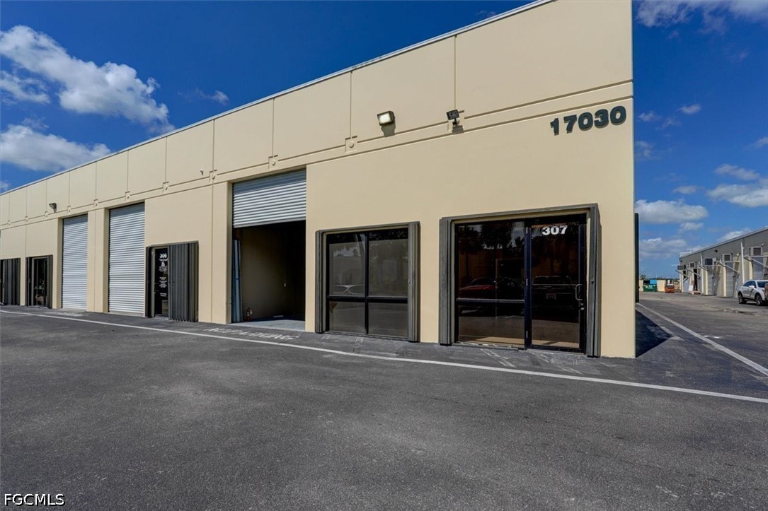 17030 Alico Commerce CT 3800 - 307