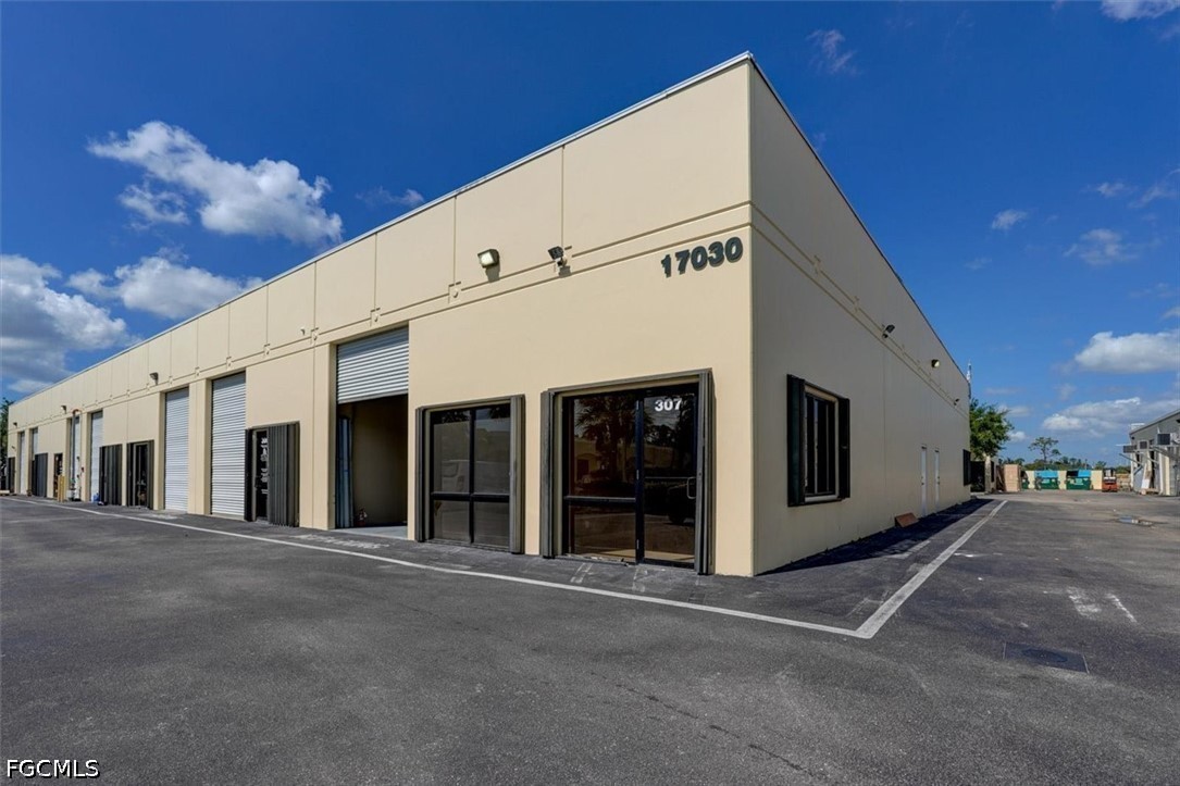 17030 Alico Commerce CT 3800 - 307