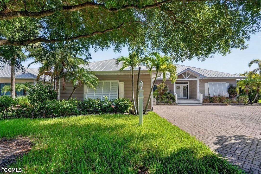 15627 Caloosa Creek CIR