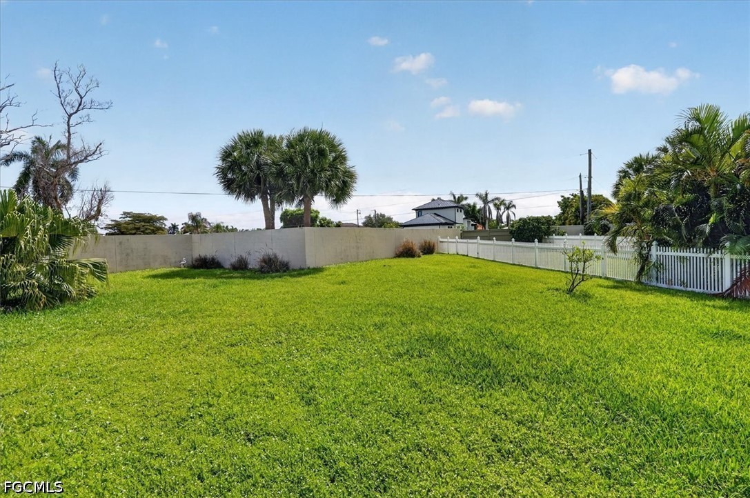 15627 Caloosa Creek CIR