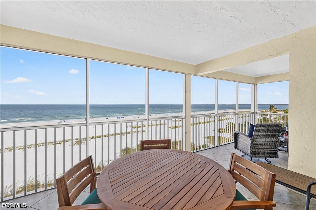 100 Estero BLVD 433