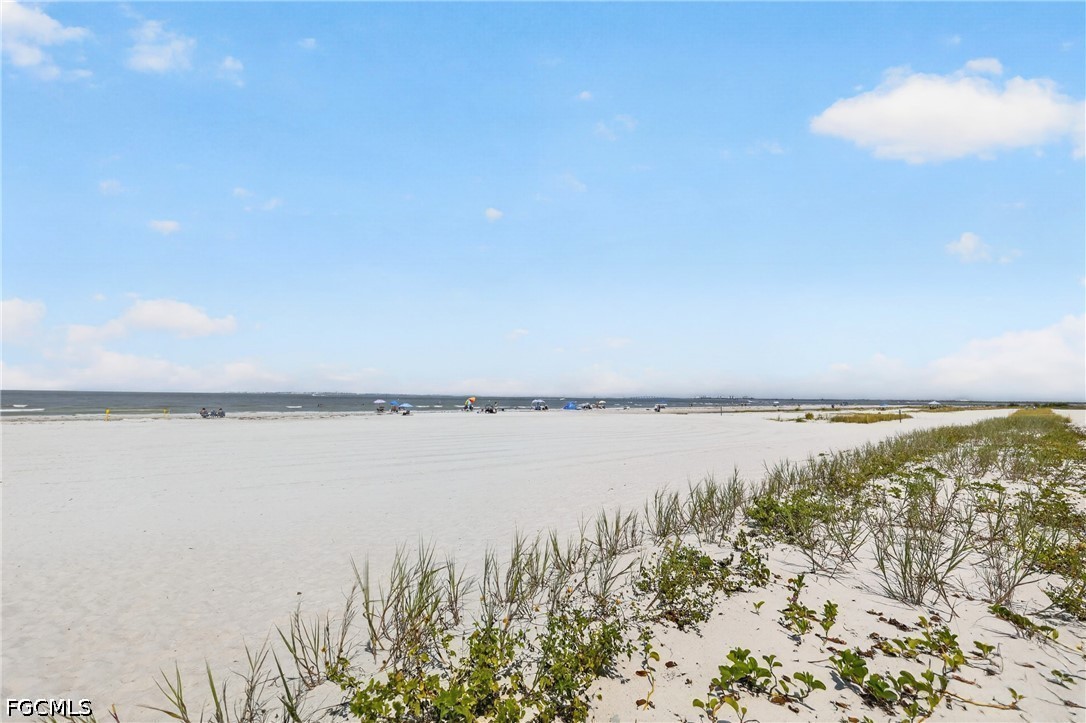 100 Estero BLVD 433