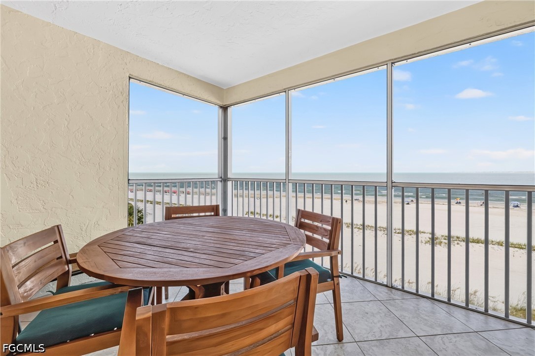 100 Estero BLVD 433