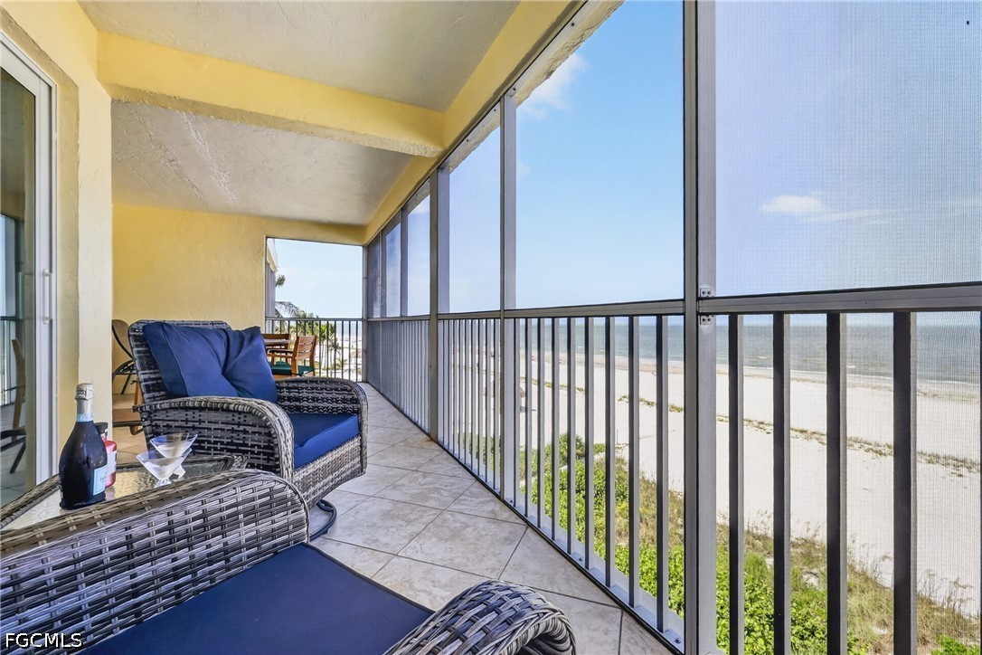 100 Estero BLVD 433