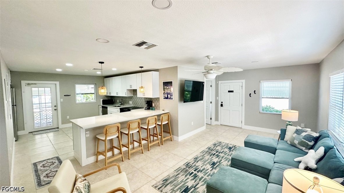 228 Fairweather LN