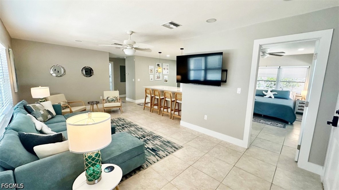 228 Fairweather LN