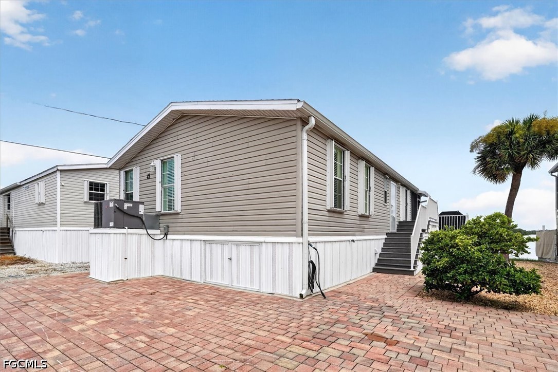 43 Emily LN