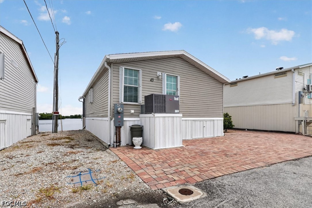 43 Emily LN