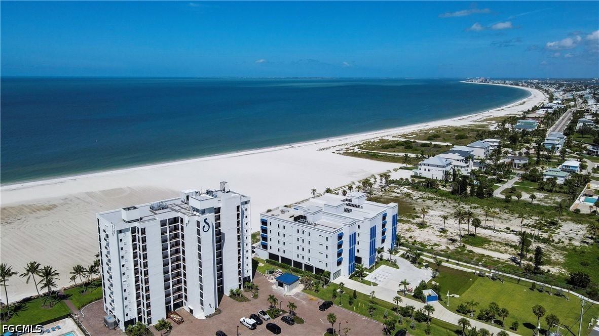 6400 Estero BLVD 603