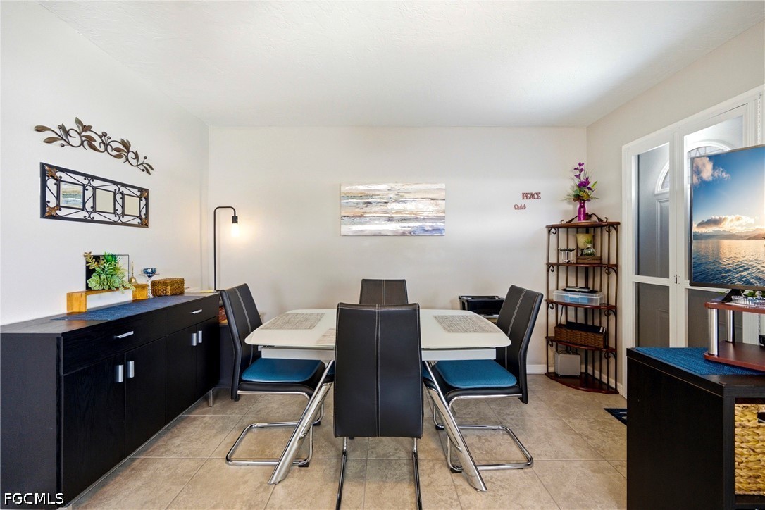 39 Desert Candle CIR