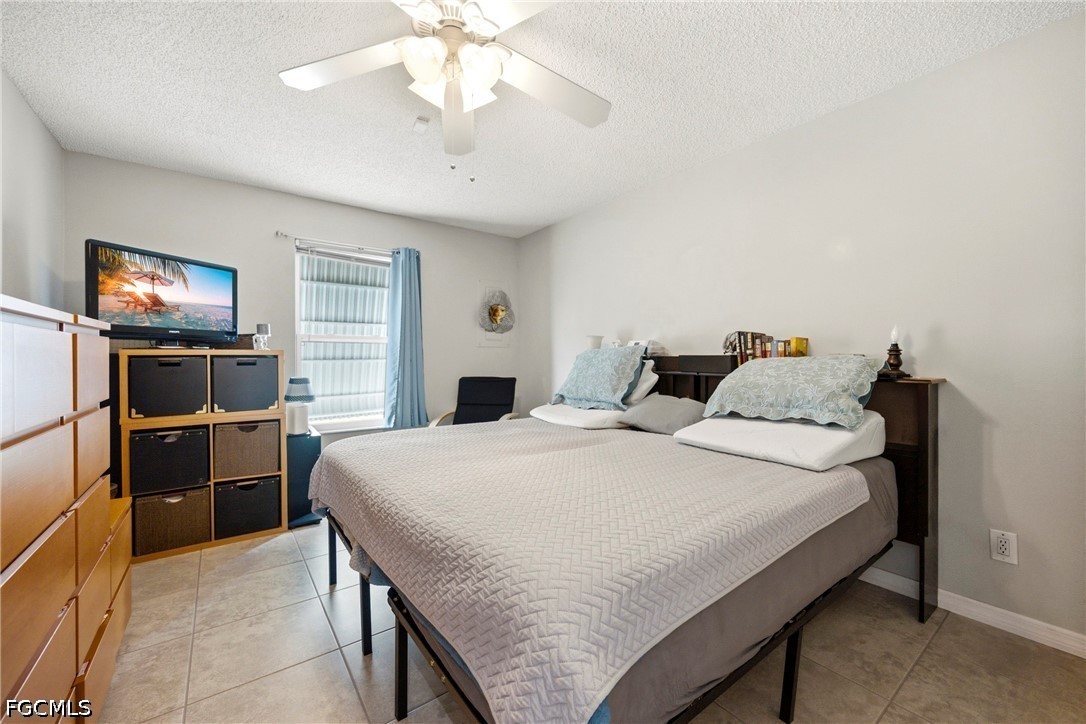 39 Desert Candle CIR