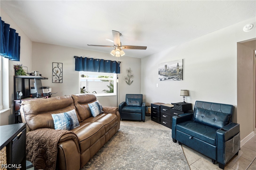 39 Desert Candle CIR