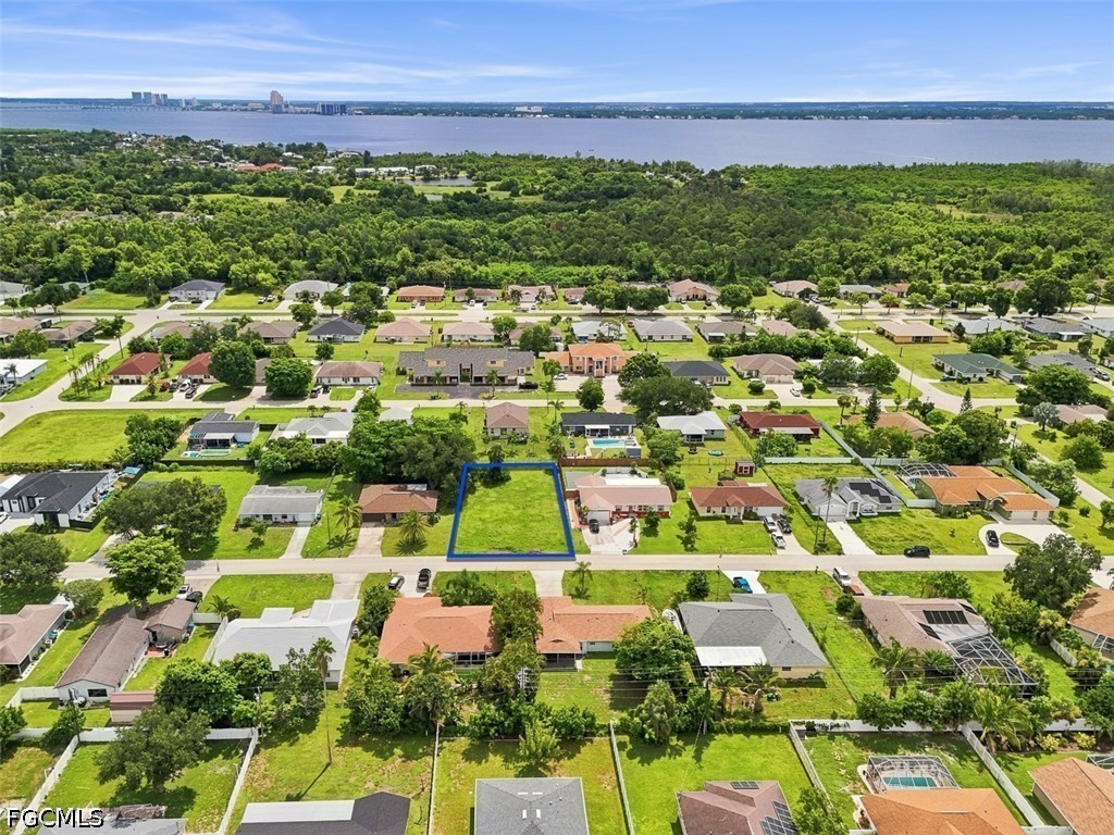 1221 SE 23rd AVE