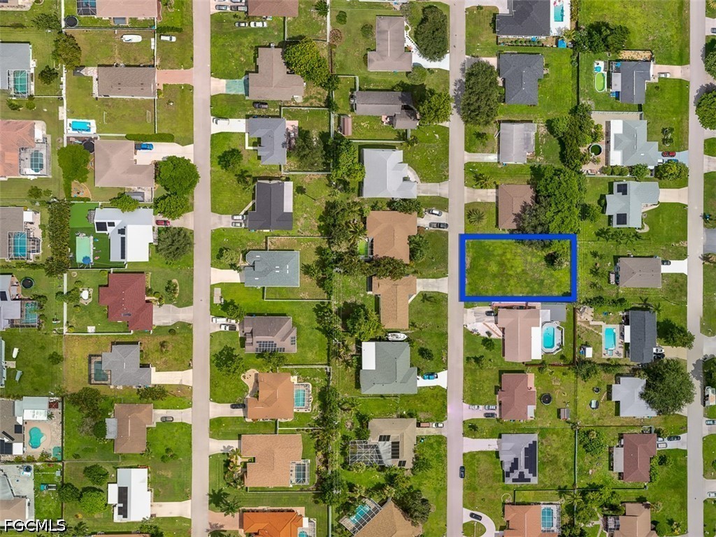 1221 SE 23rd AVE