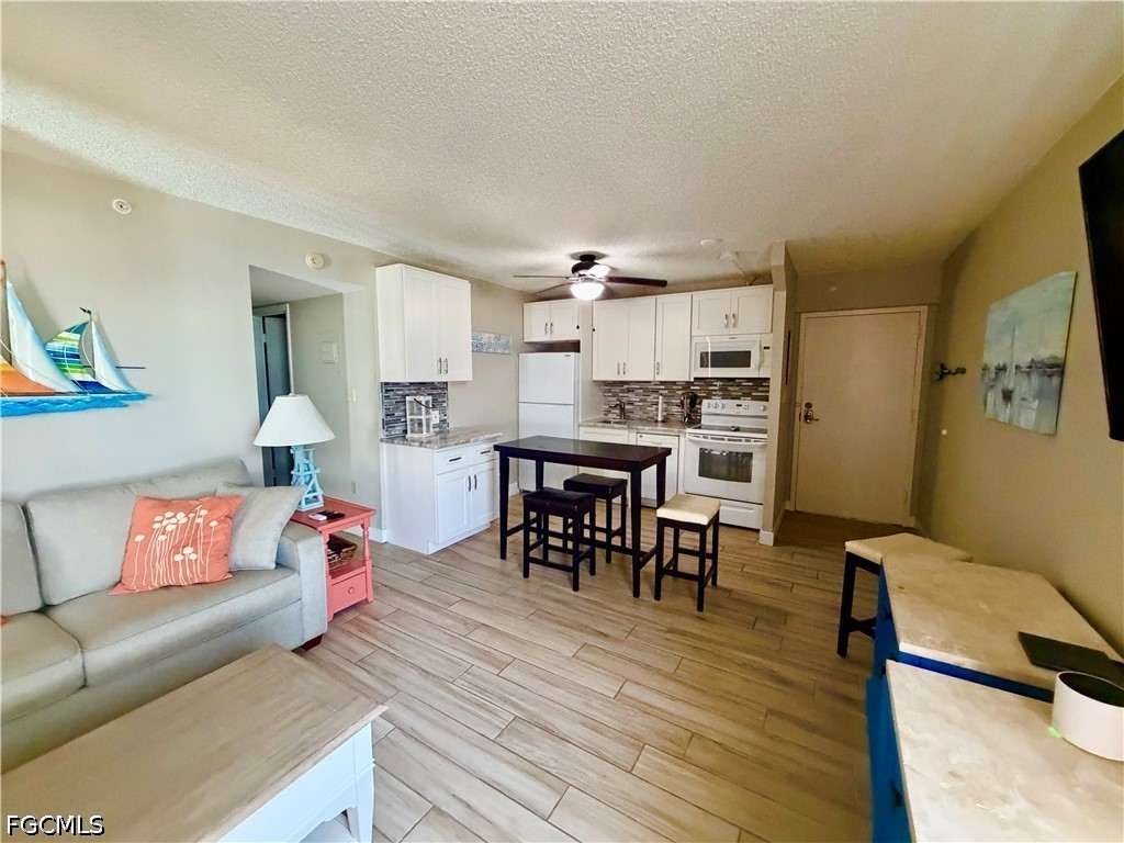 8701 Estero BLVD 104