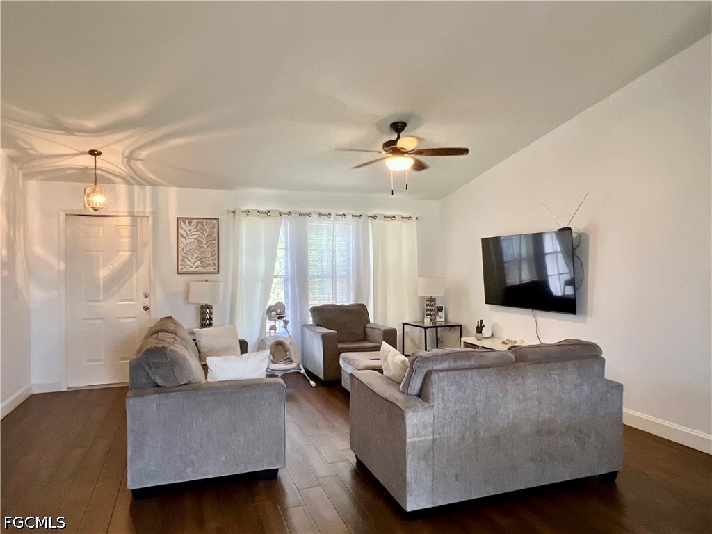 231 SW 33rd ST