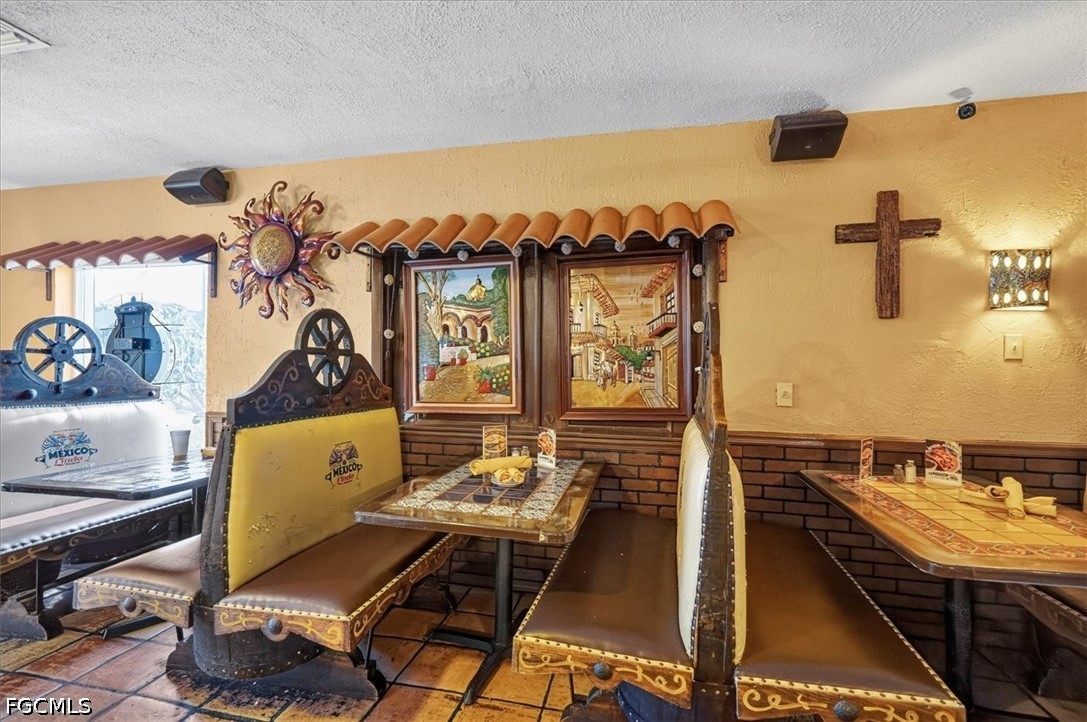 3724 Del Prado BLVD S