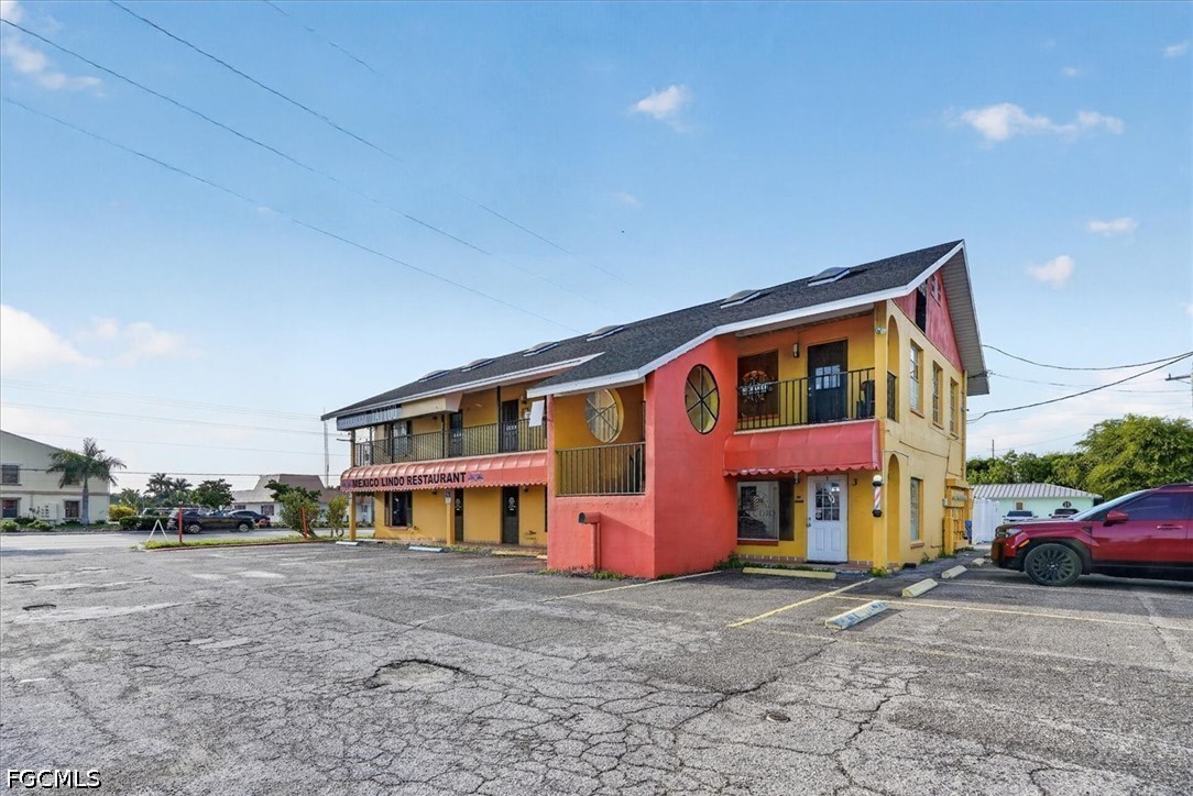 3724 Del Prado BLVD S