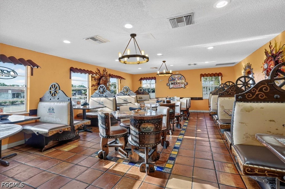3724 Del Prado BLVD S