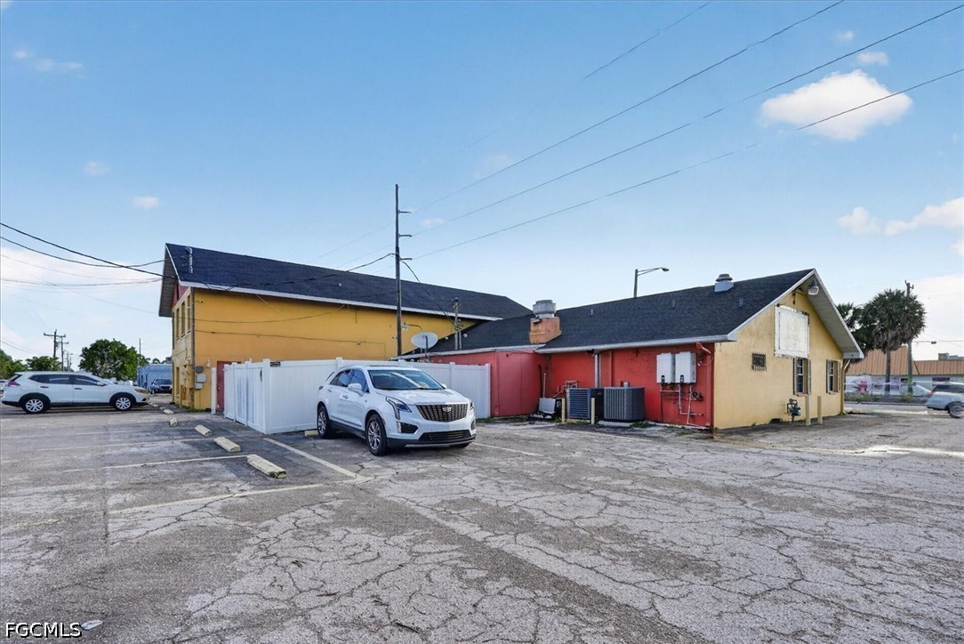 3724 Del Prado BLVD S