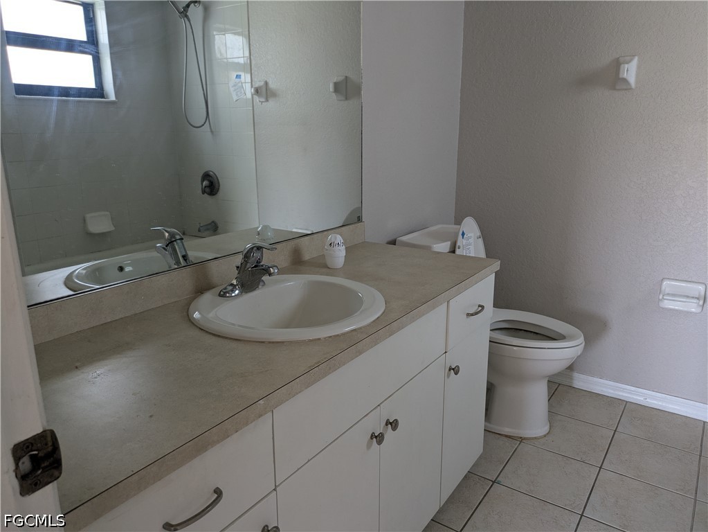 1725 NW 11th CT