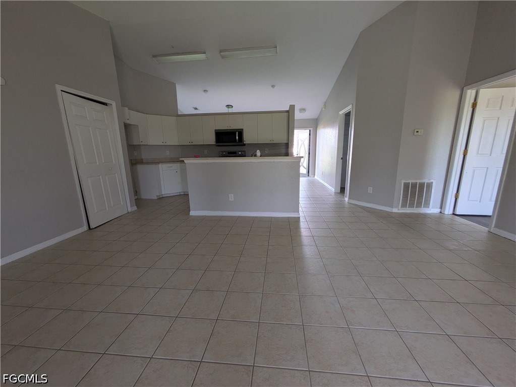 1725 NW 11th CT