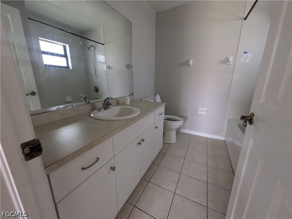 1725 NW 11th CT