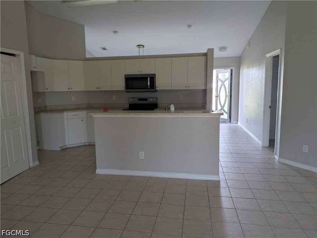 1725 NW 11th CT