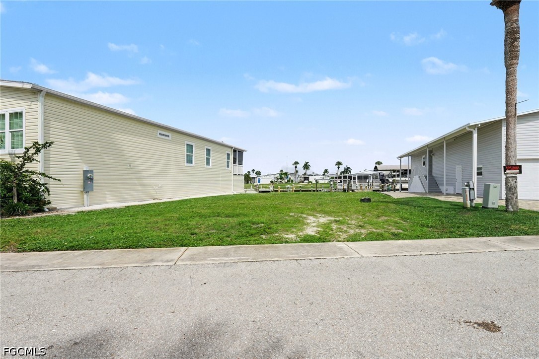 11501 Dogwood LN