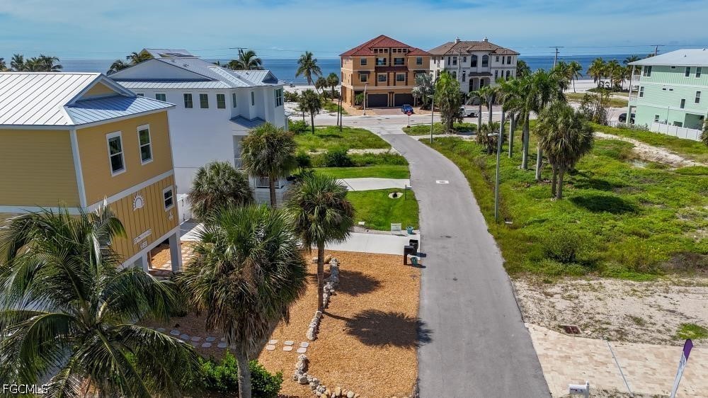 131 Mid Island DR