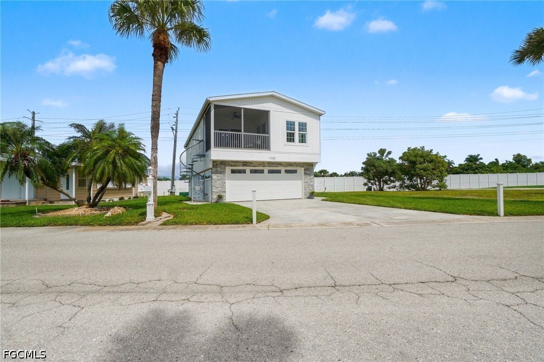 11220 Bayside LN