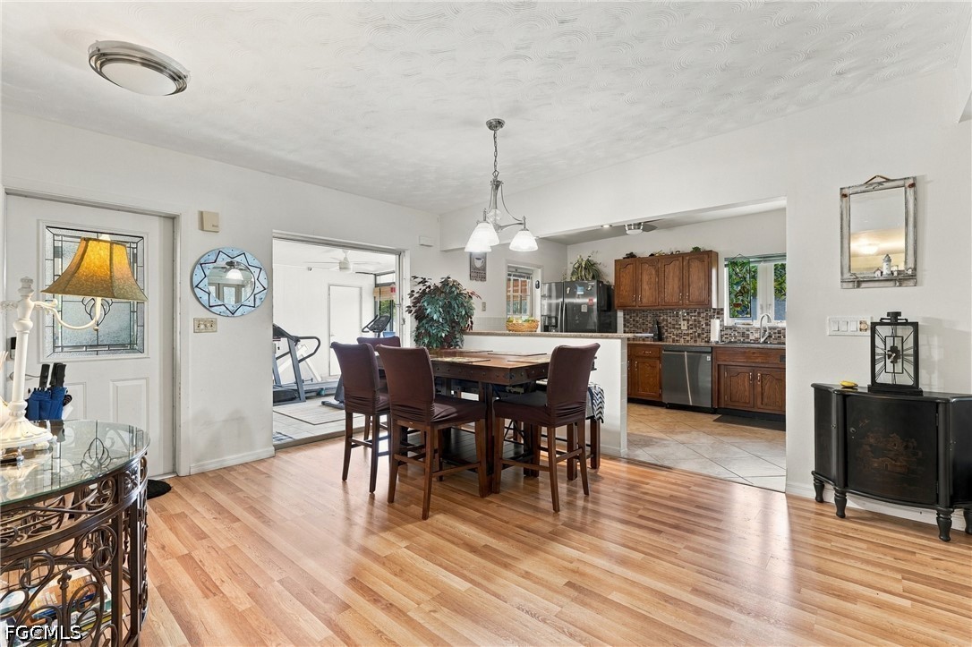 2366 Burton AVE