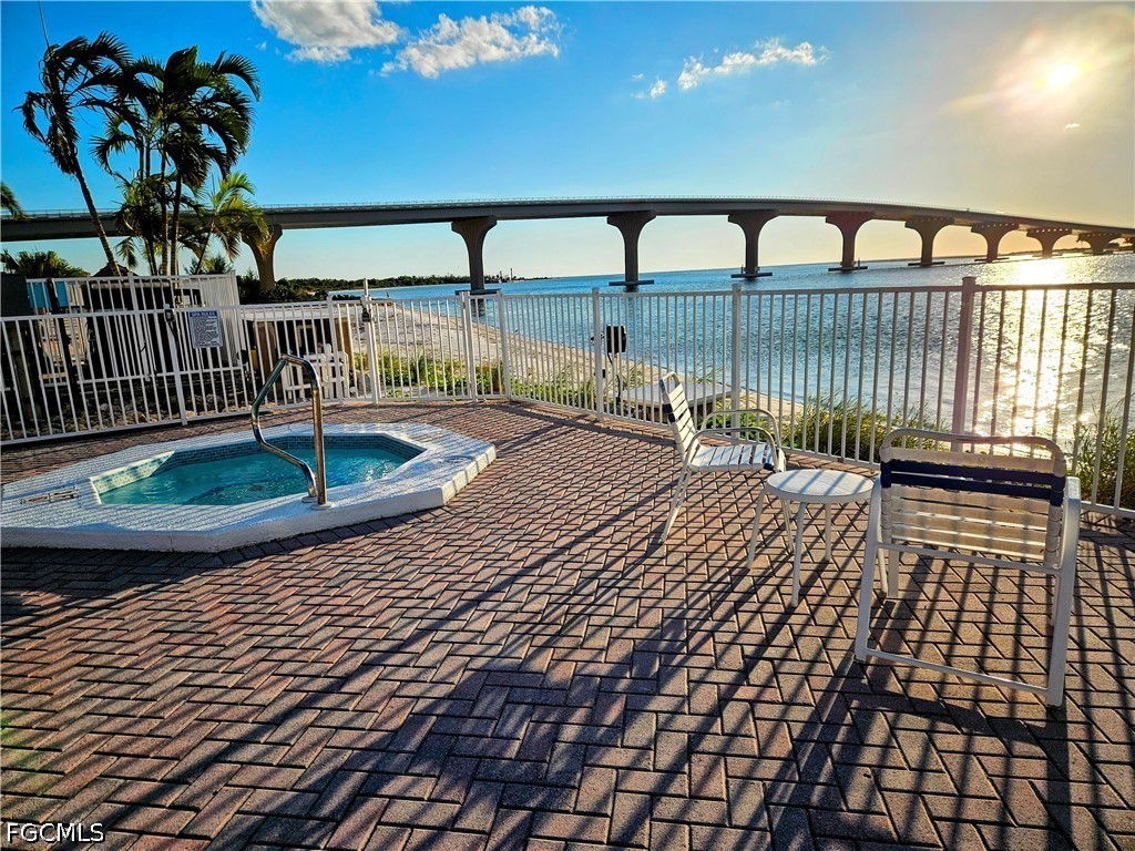 8701 Estero BLVD 801