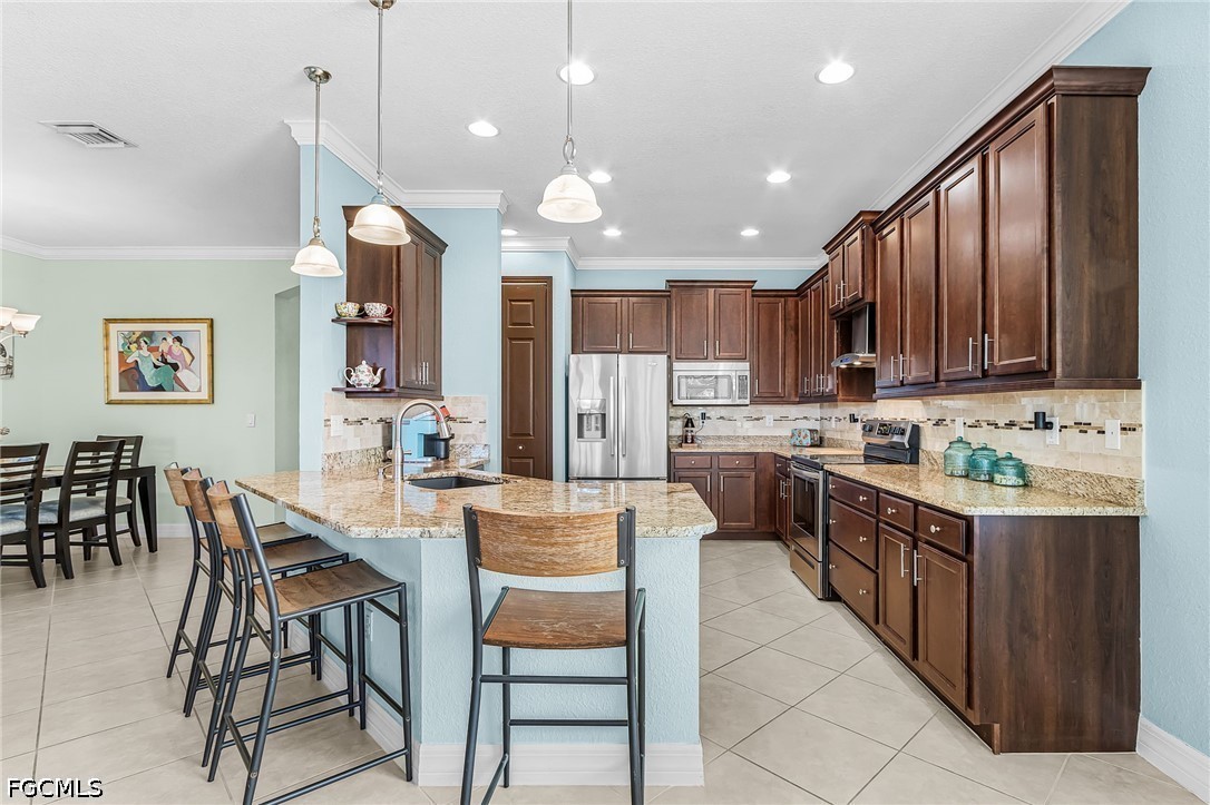 11221 Sparkleberry DR