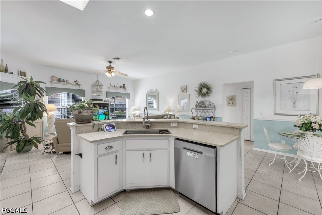 305 SE 31st ST