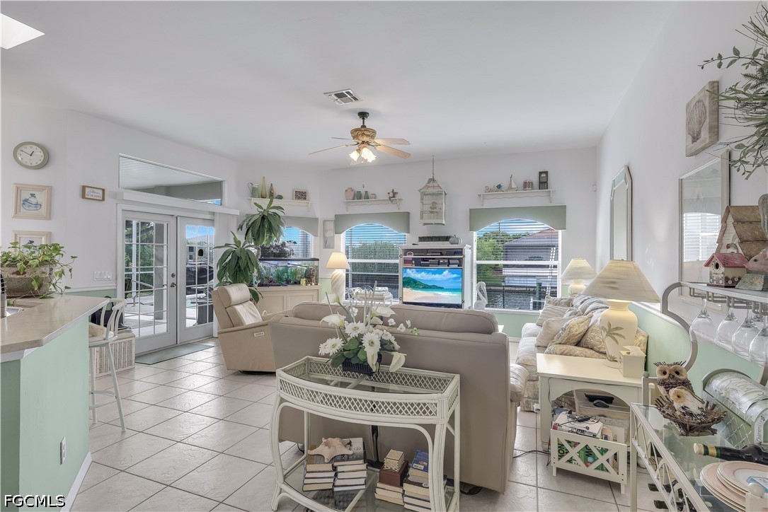 305 SE 31st ST