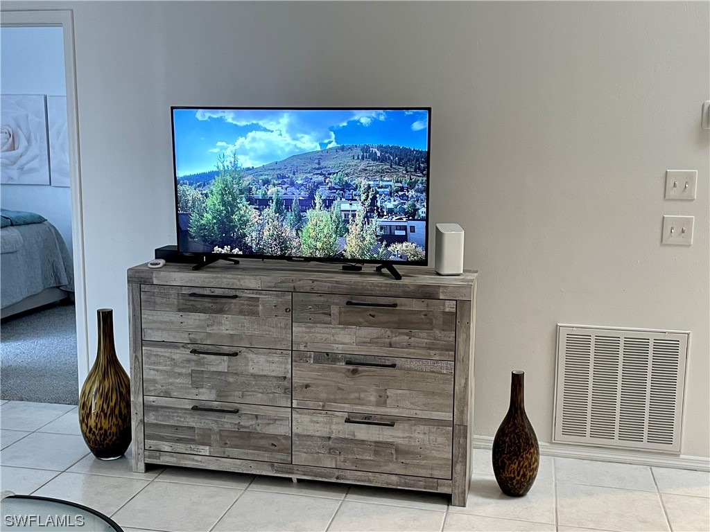 3300 Loveland BLVD 1004