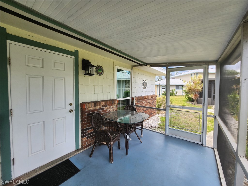 3266 Maple Leaf CIR 1