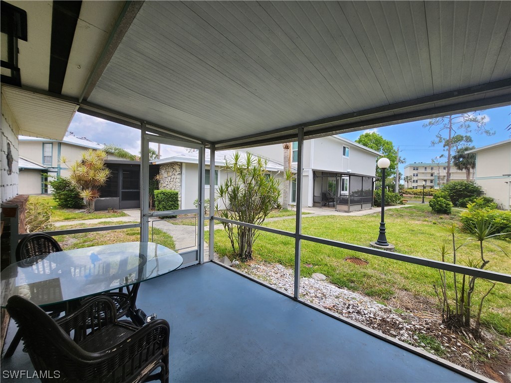 3266 Maple Leaf CIR 1