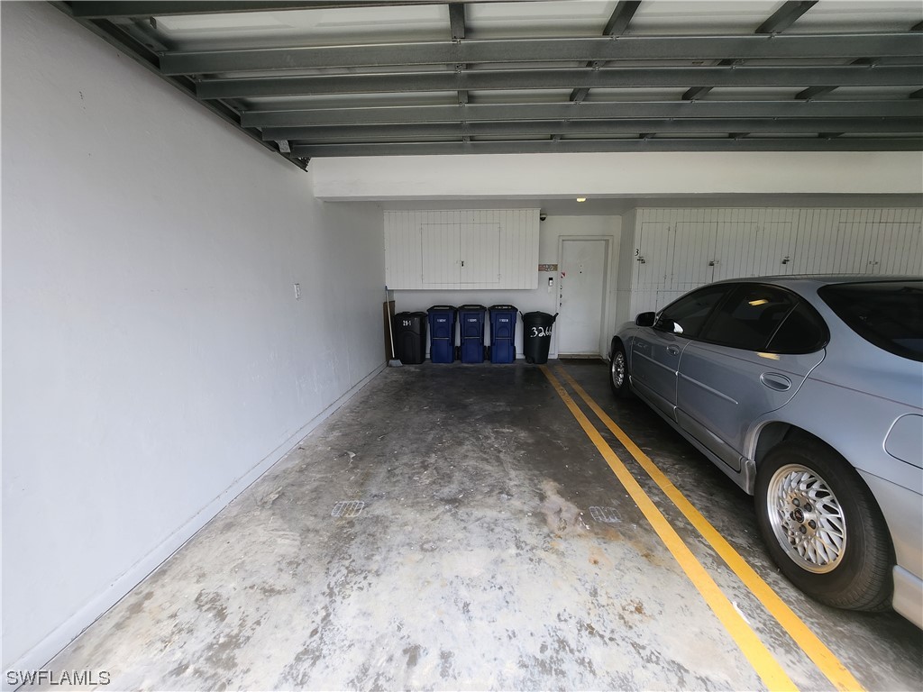 3266 Maple Leaf CIR 1