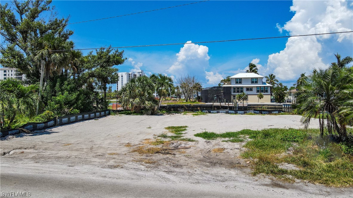 103 Albatross ST