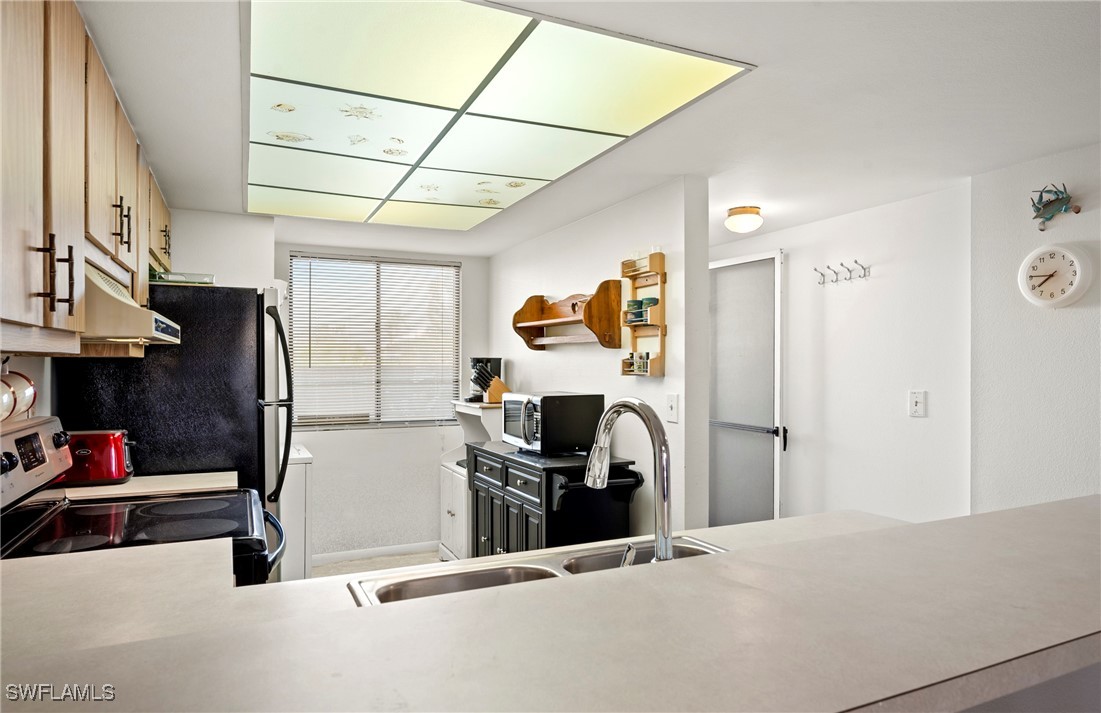 6645 Estero BLVD 104