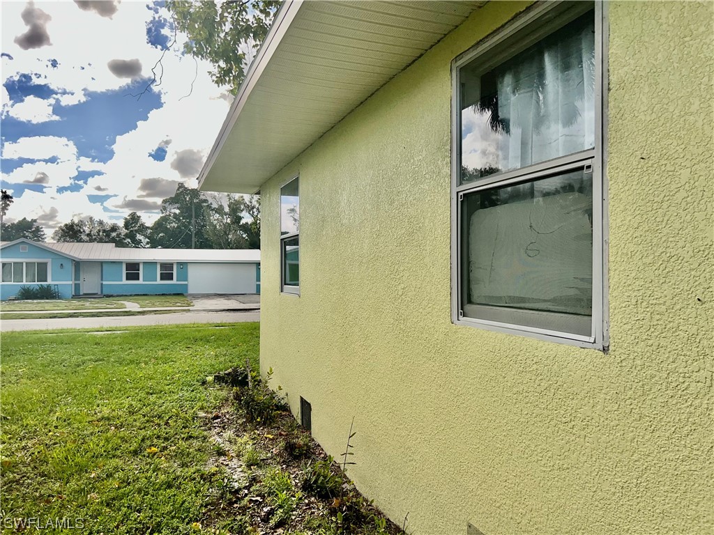 427 Fairfax DR
