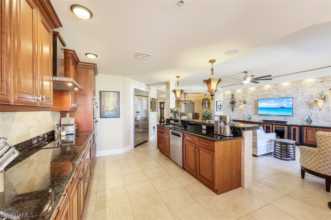 6081 Silver King BLVD 503