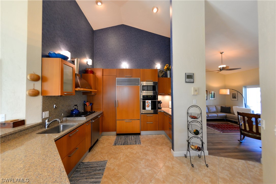 12170 Siesta DR