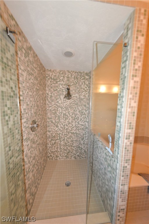 12170 Siesta DR
