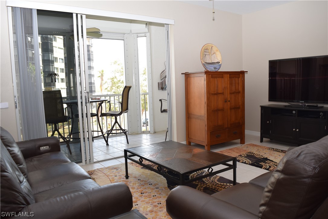 4331 Bay Beach LN 352