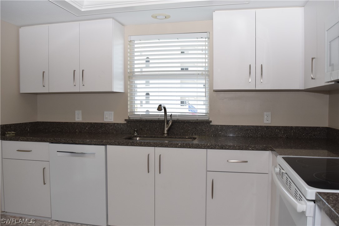 4331 Bay Beach LN 352