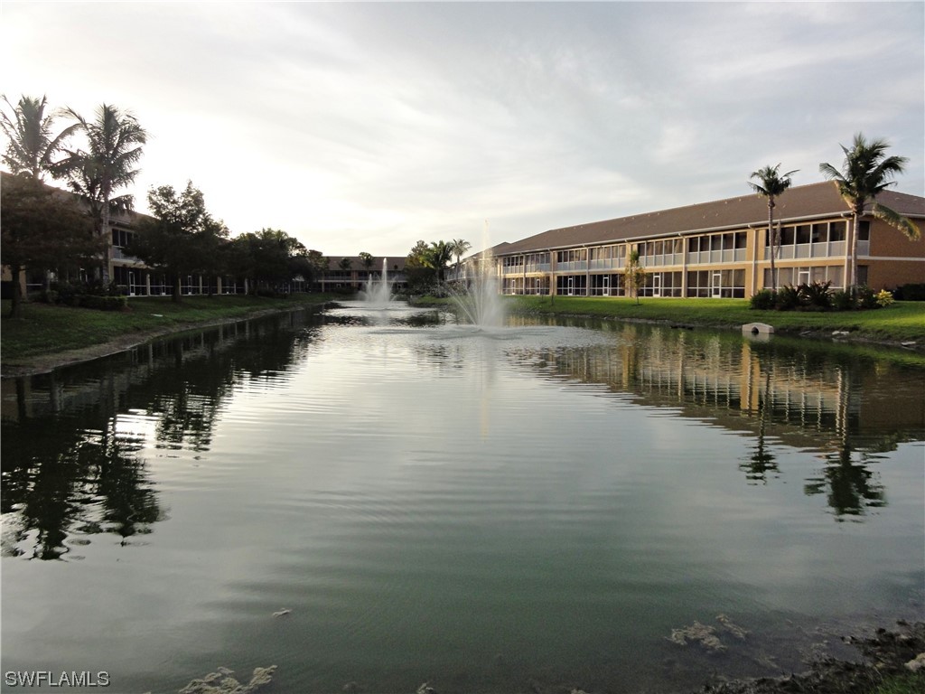 1096 Winding Pines CIR 102