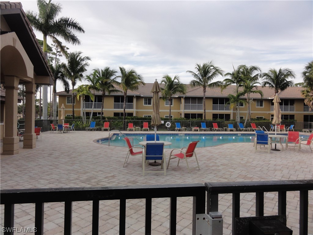 1096 Winding Pines CIR 102